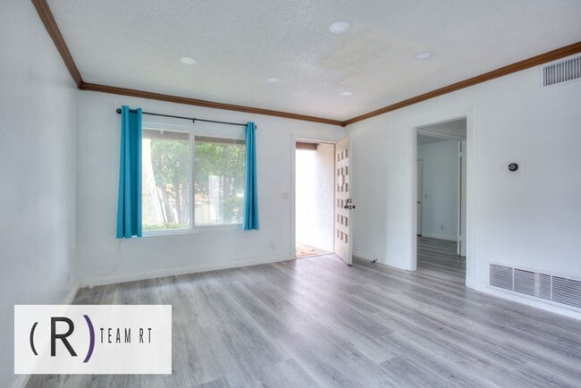 Building Photo - Great School District! Beautifully Upgraded Residence in the beautiful city of Diamond Bar