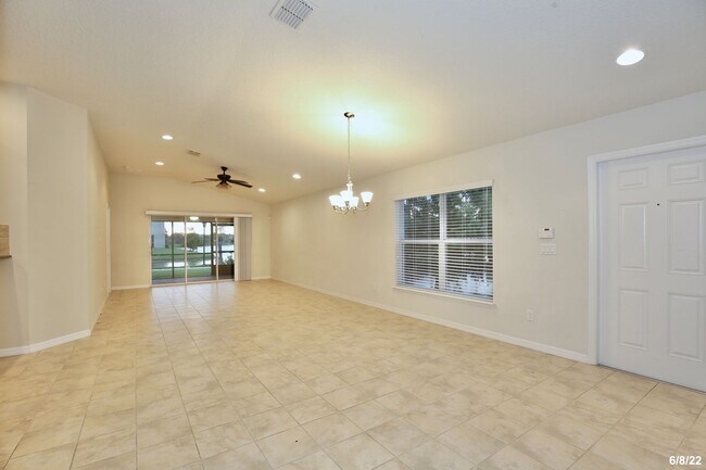 Building Photo - Beautiful 3/2 Corner Duplex with Water Vie...