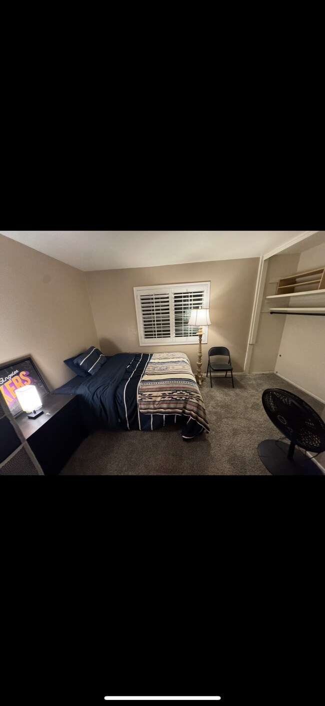 Building Photo - 10966 Larkspur Way