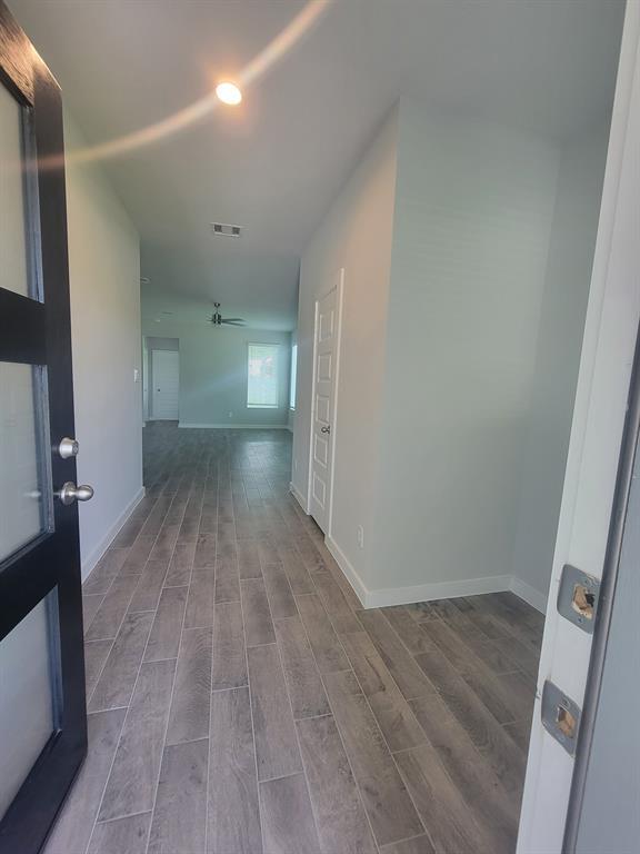 Building Photo - 2615 Village Side Trl