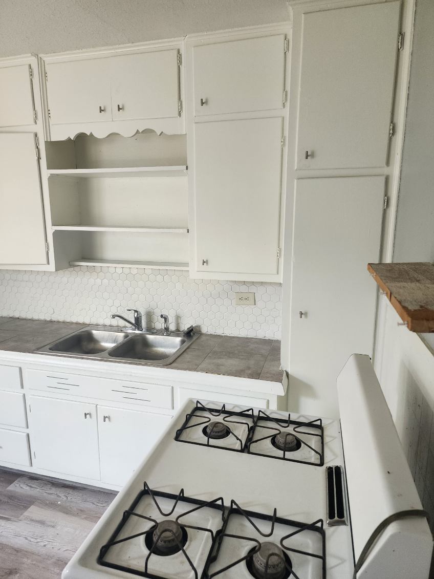 Building Photo - 2104 Date Ave