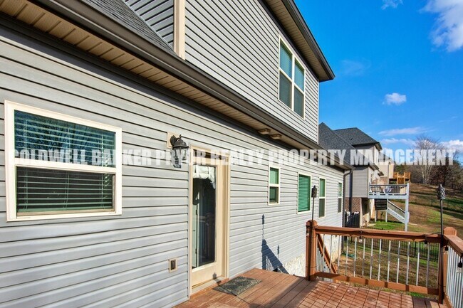 Building Photo - 9618 Shooting Star Cir