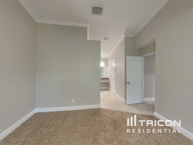 Building Photo - 17519 Willow Pond Dr