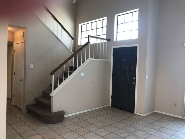 Building Photo - 3329 E Wescott Dr