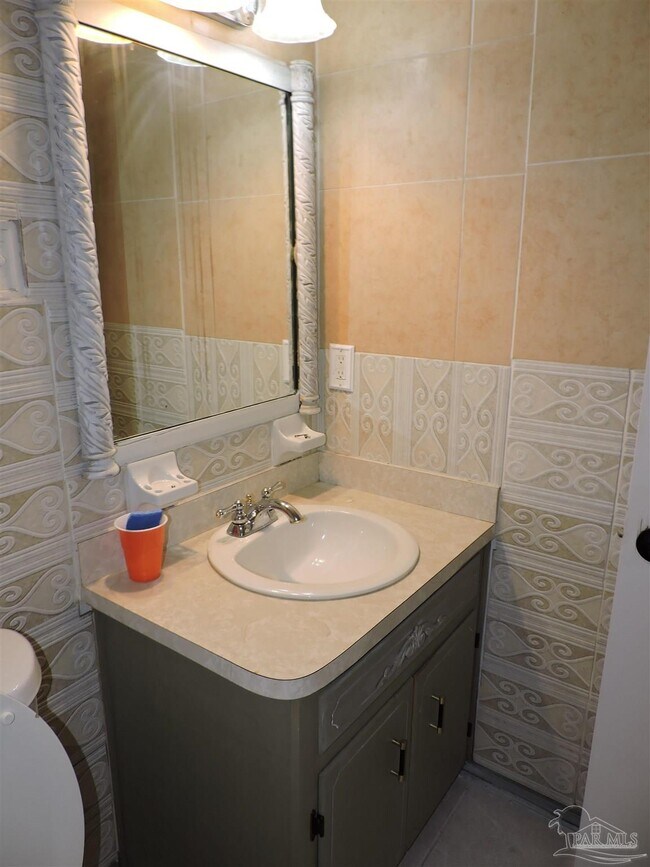 Building Photo - 1345 Jasma Ln