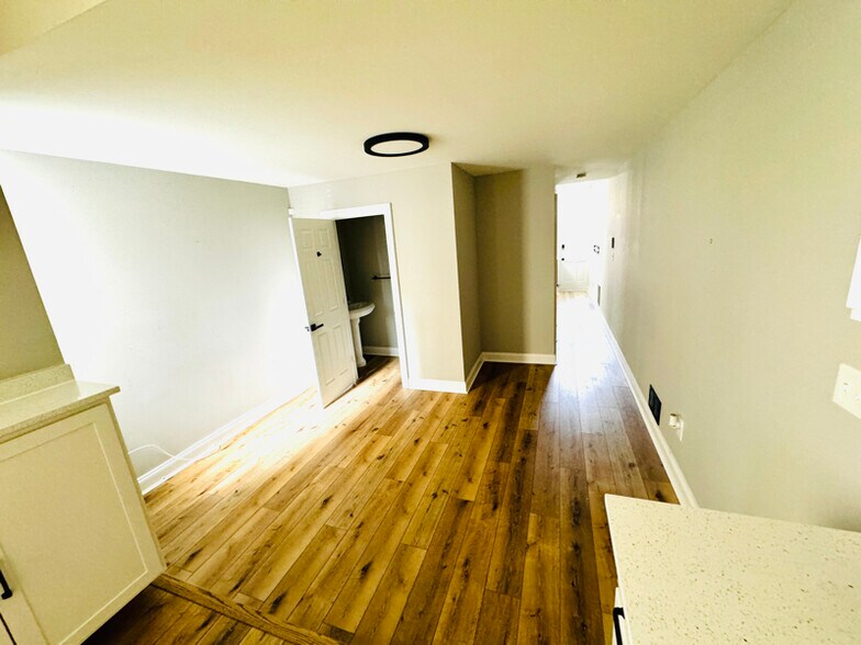 Building Photo - 2231 Orleans St