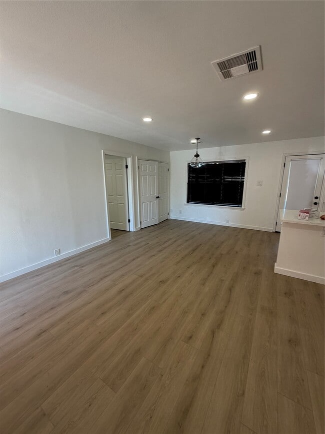 Building Photo - 1206 Stonecrest Dr