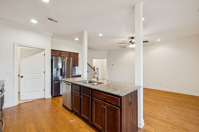 Building Photo - 2912 Butterfly Bend
