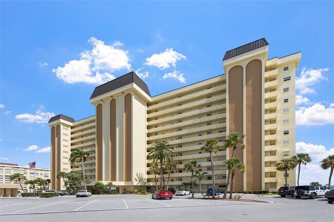 Building Photo - 4775 Cove Cir