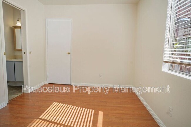 Building Photo - 5553 Adobe Falls Rd