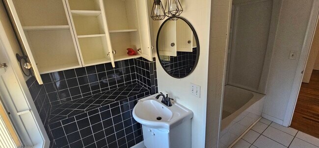 Building Photo - 227 Timber Ln