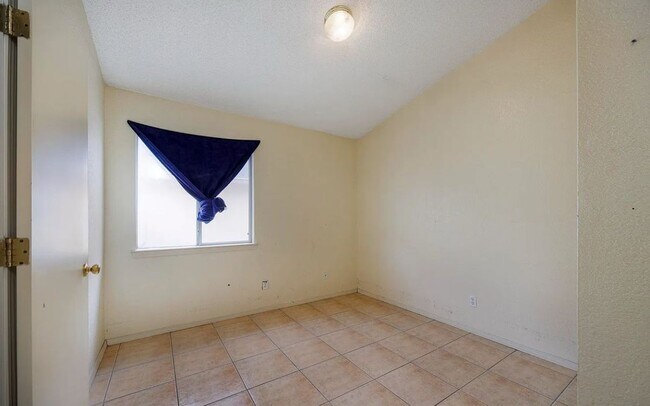 Building Photo - 2488 Tierra Rica Way