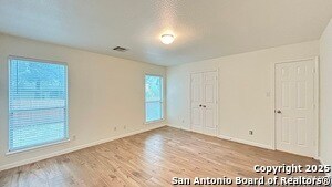 Building Photo - 10702 Buck Park