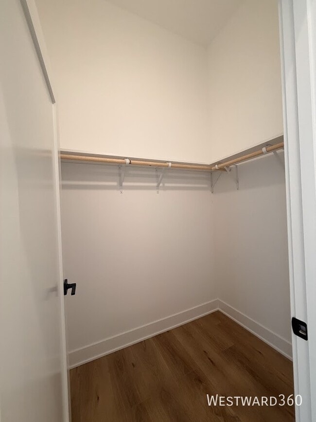 Building Photo - 1320 S Ashland Ave