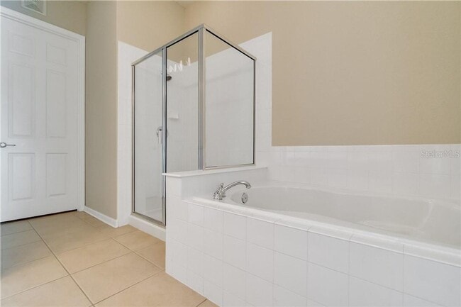 Building Photo - Beautiful WATERFRONT 3 bedrooms Condo loca...