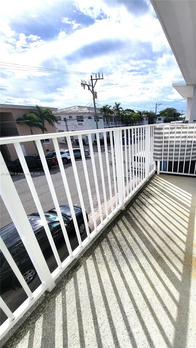 Building Photo - 503 74th St