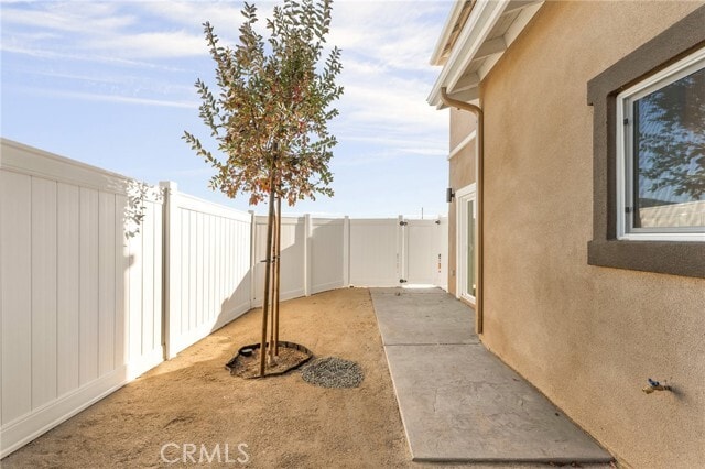 Building Photo - 904 S Hert St