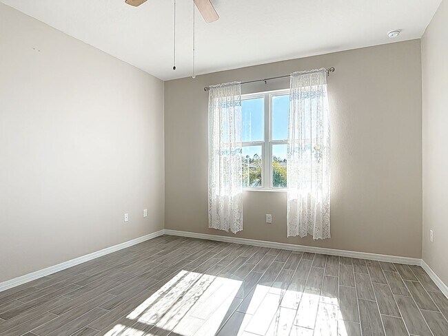 Building Photo - Beautiful Oak Leaf Preserve 3 Bedroom 2 Bathroom Smart Home