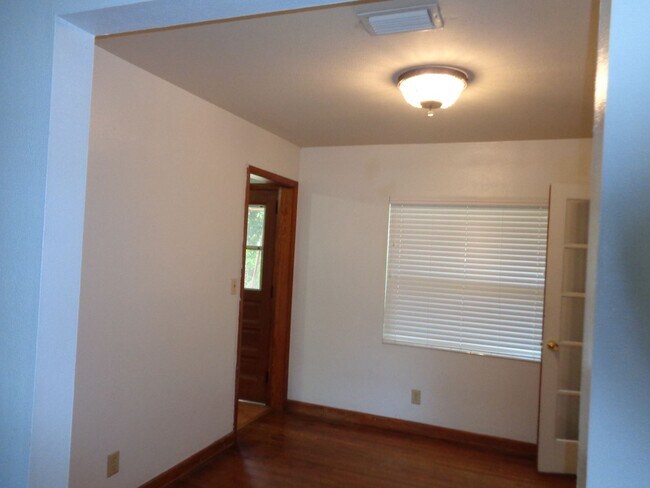 Building Photo - 6306 Romilly Dr