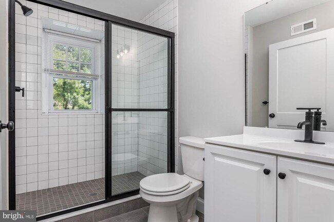 Building Photo - 139 W Germantown Pike