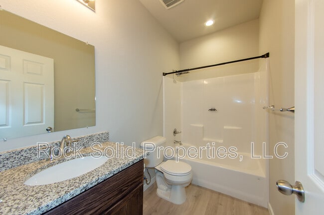 Building Photo - 1308 Rabbit Brush Trl