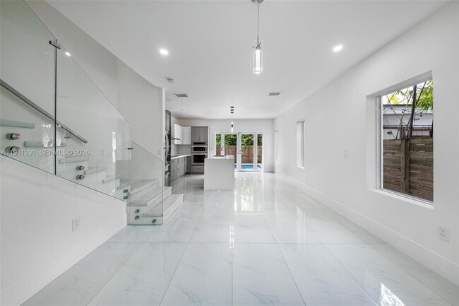 Building Photo - 3140 Carter St