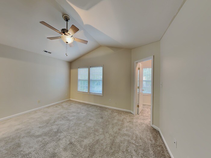 Building Photo - 2727 Oasis Ln