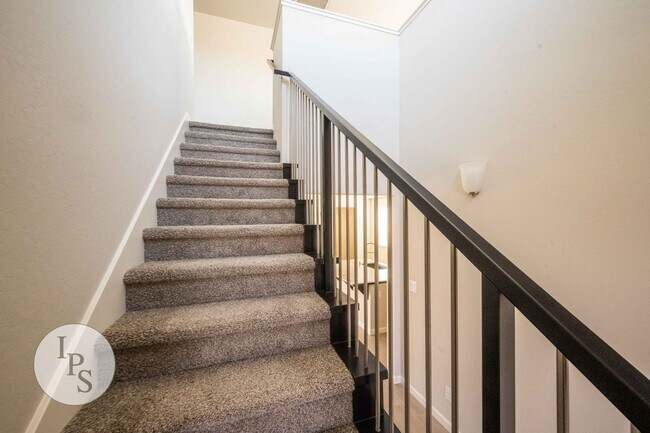 Building Photo - Brand New Clovis Home, 4BR/3BA, With Solar...