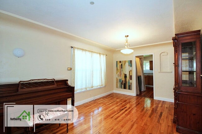 Building Photo - 2391 Placer St