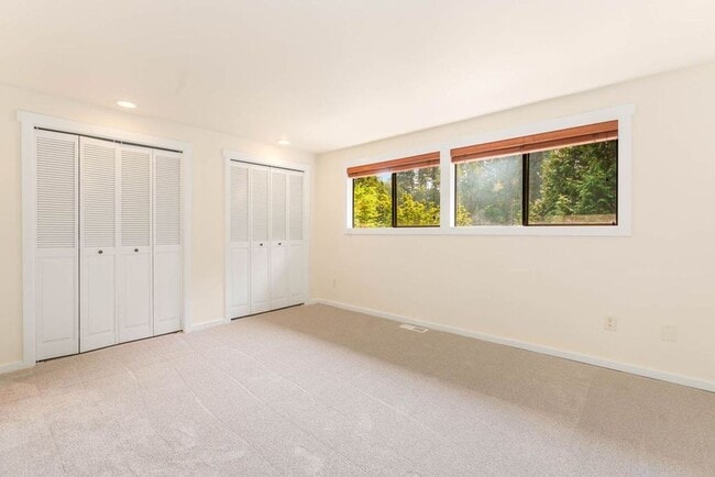 Building Photo - Beautiful and Remodeled Fairweather Town H...