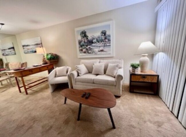 Building Photo - Lovely 1BR condo with Mountain View - Pool, Spa & Tennis