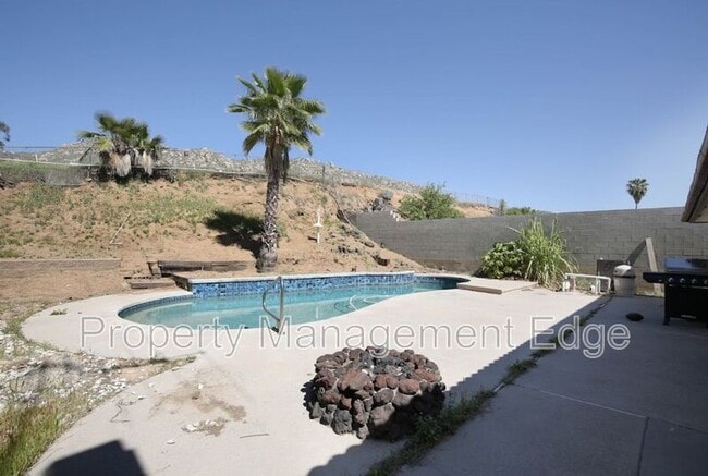 Building Photo - 25502 Jaclyn Ave