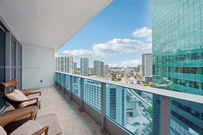 Building Photo - 200 Biscayne Blvd Way