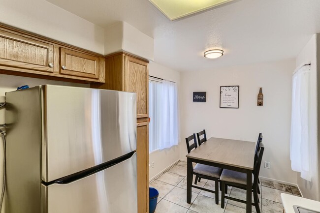 Building Photo - FULLY FURNISHED 2 bedroom condo near UNLV!