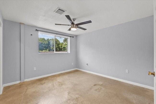 Building Photo - 6602 Prino Rd