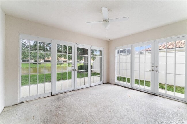 Building Photo - 1607 SW Shady Lake Terrace