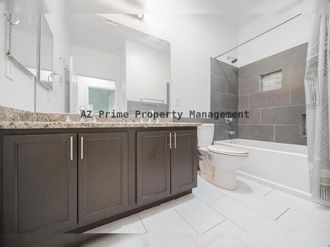 Building Photo - 7111 S 21st Dr