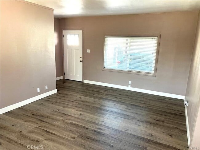 Building Photo - 10264 Mull Ave