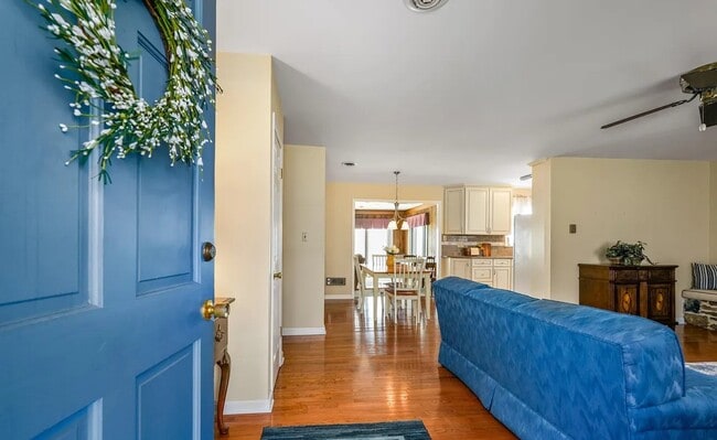 Building Photo - 44 Pocahontas Dr