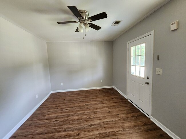 Building Photo - 2 Bedroom 1 Bath Home in Downtown Newnan c...