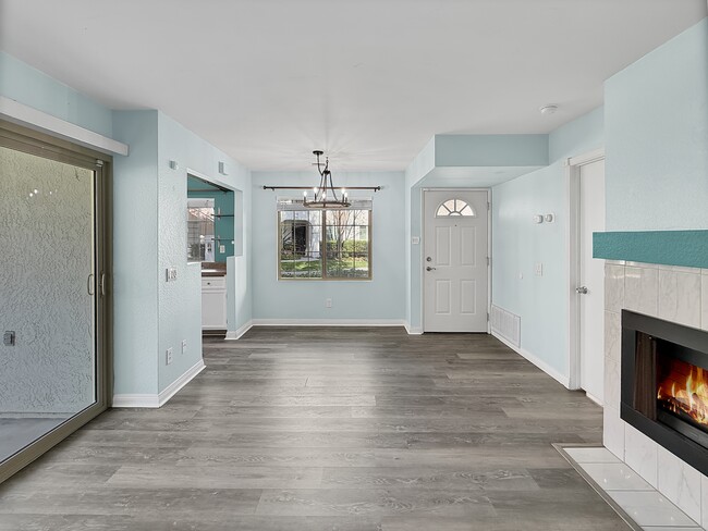 Building Photo - 13316 Caminito Ciera