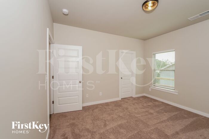 Building Photo - 1620 Brookhaven Dr