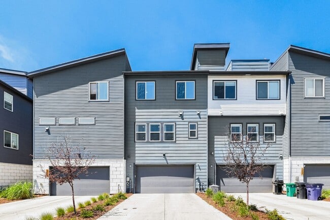 Building Photo - 9860 E 62nd Ave