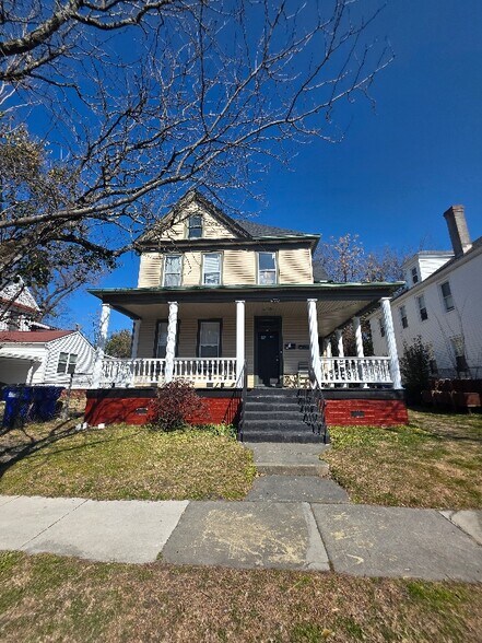 Building Photo - 116 Hardy Ave
