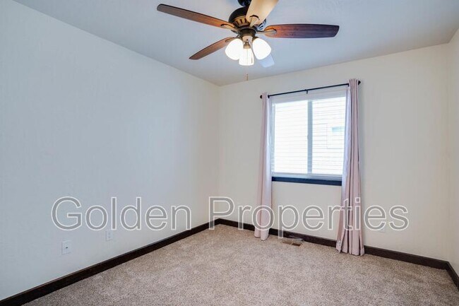 Building Photo - 6677 N Gavin Loop