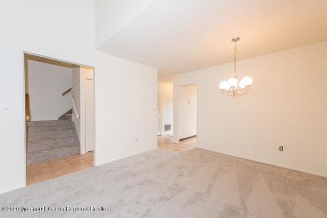 Building Photo - 23 Iris Ct