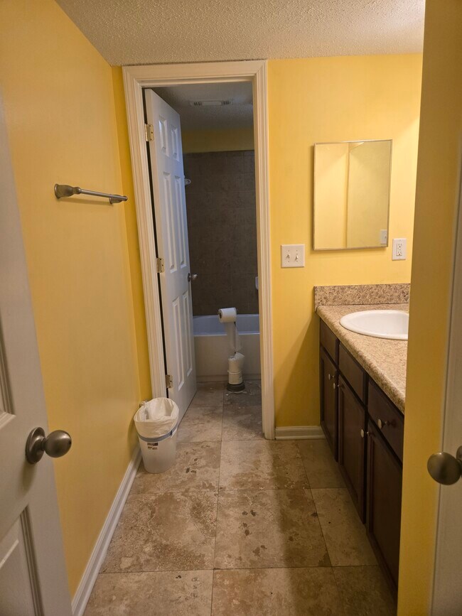 Building Photo - 80 Place Fontaine