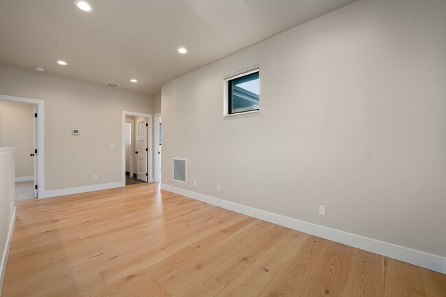Building Photo - 2971 NW Polarstar Ave