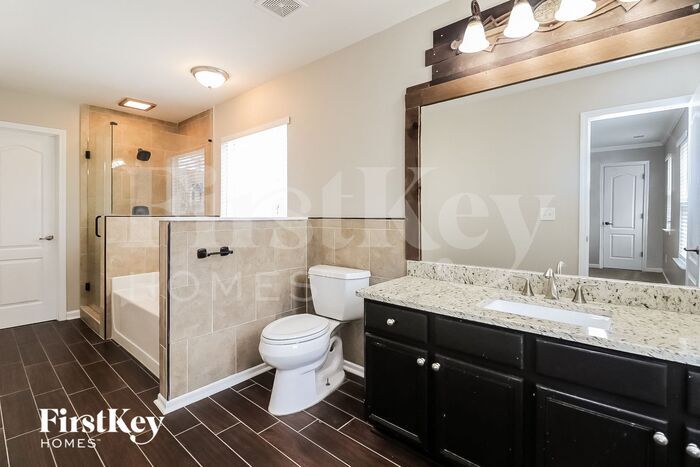 Building Photo - 116 Camdyn Cir