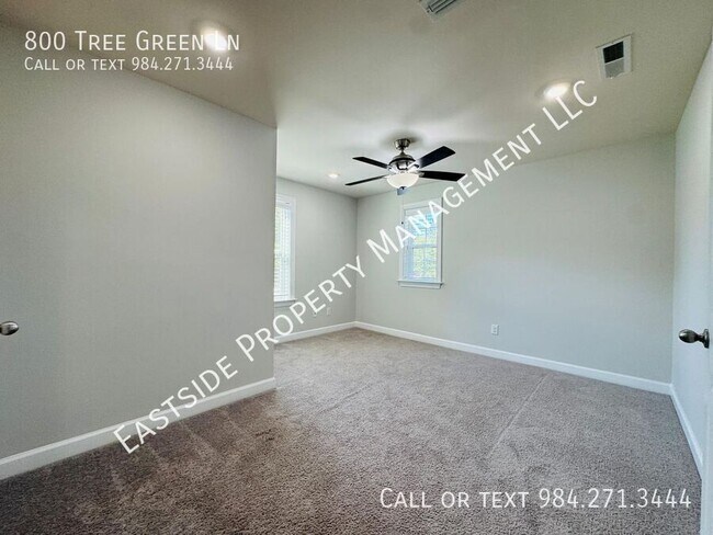 Building Photo - 800 Tree Green Ln